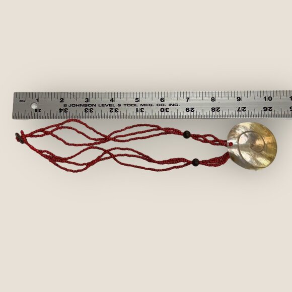 Vintage Red Beaded Necklace With Spiral Shell Pendant & Button Closure - Picture 6 of 6